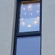 Fenster mit Lichterkette